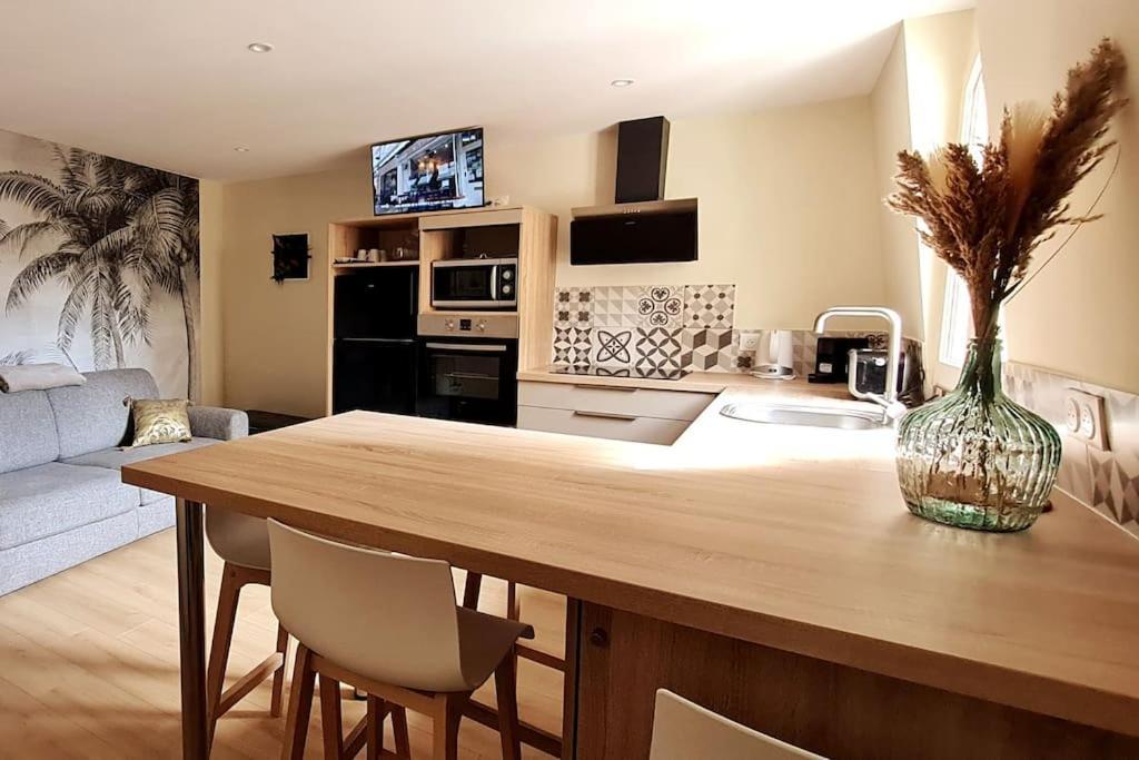 شقة Chez Jules - Duplex - Centre - Hospices بون المظهر الخارجي الصورة